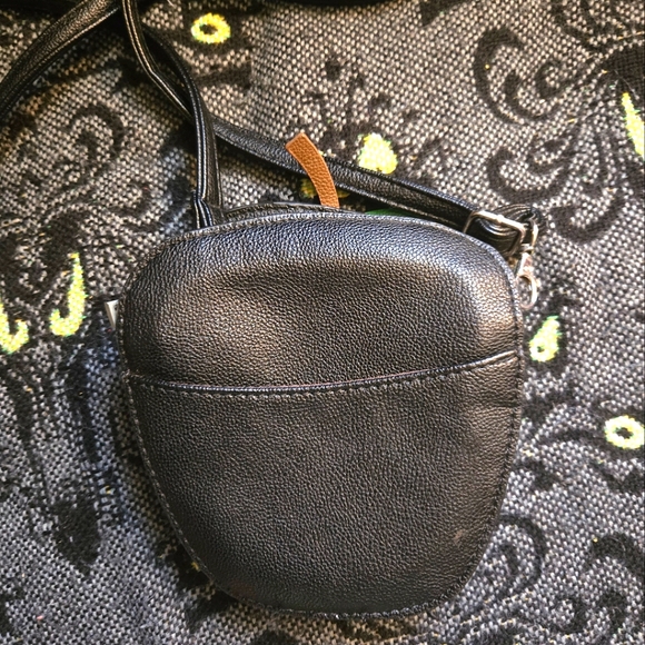 Poison Apple Crossbody Bag 🍎 Snow White Disney Sleepyville Critters - Picture 2 of 3